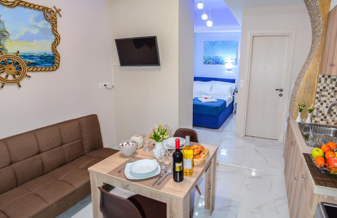 Epaminontas Captain Apartamento *